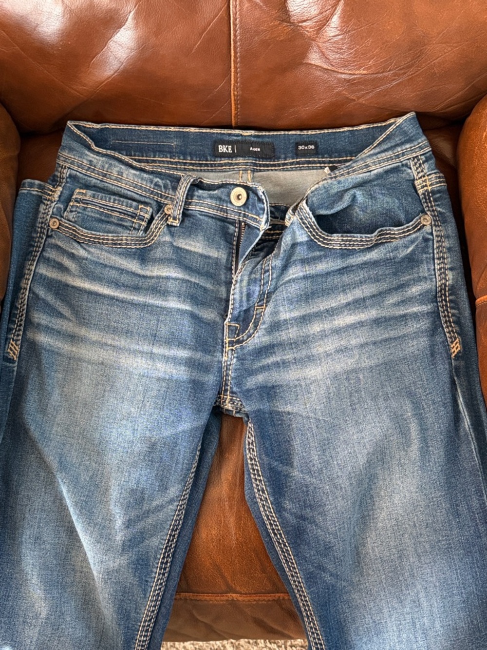 BKE Men’s Bootcut Jeans in Blue with Contrast Stitching